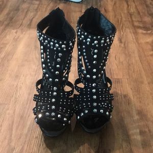 Black Stud Aldo Heels